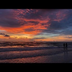 Meet your Posher, Tee